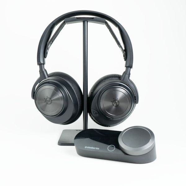 Навушники дротові SteelSeries Arctis Nova Pro 030112 фото
